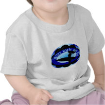 Los chicas de la persona que practica surf consigu camisetas