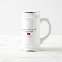Los cirujanos cardiovasculares tienen corazón tazas de café