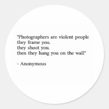 Los fotógrafos son gente violenta pegatina