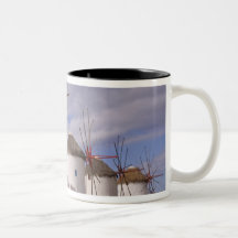 Los molinoes de viento de Mykonos en las islas gri Tazas De Café