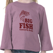 Los pescados grandes controlan mi cerebro camiseta