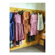Los vestidos recolectados de la niña comunicado