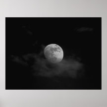 Luna en nubes posters