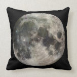 Luna en su almohada de tiro del sitio