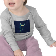 Luna y estrellas caprichosas camiseta