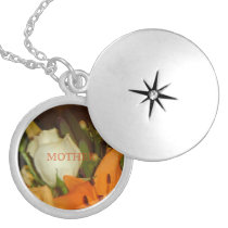 "Madre" en ramo mezclado collares