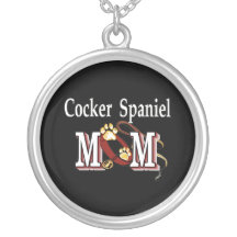 Mamá del perro de cocker spaniel collar