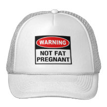 Mamá divertida a ser gorros  
