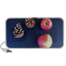 Manzanas y conos del pino mini altavoces