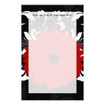 Margarita roja brillante del Gerbera en negro Papeleria De Diseño