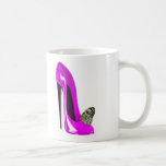 Mariposa con arte rosado del zapato del estilete tazas