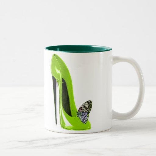Mariposa con diseño del arte del zapato del estile tazas