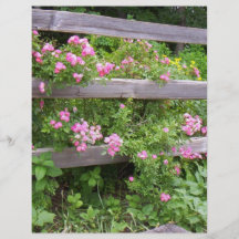 Más flores en una cerca tarjetón