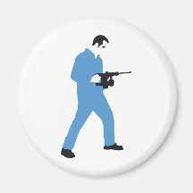 mason with drill hammer magnete