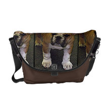 ¡Matón! Perrito inglés adorable del dogo Bolsas De Mensajeria
