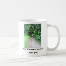Mayo la subida del camino para encontrarle tazas de café