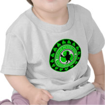 Medallón del día del KRW St Patrick feliz Camisetas