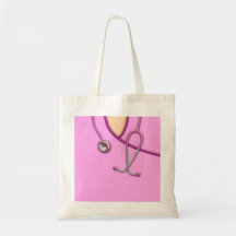 Médico rosado friega bolsas de mano