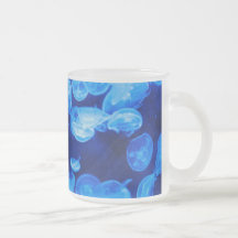 Medusas azules subacuáticas tazas de café