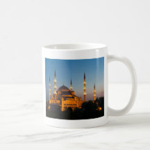Mezquita azul en la taza crepuscular