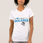 Mi corazón pertenece a un soldado camiseta