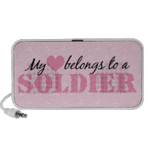 Mi corazón pertenece a un soldado laptop altavoces