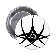 Mirándole abotonar pin