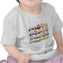 Modelo colorido del búho camiseta