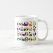 Modelo colorido del búho taza de café