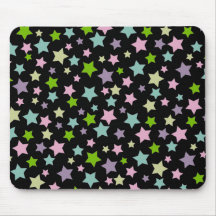 Modelo de estrellas en colores pastel en negro alfombrillas de raton
