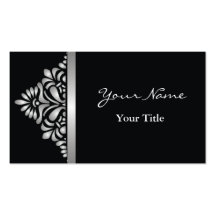 Modelo de plata elegante en tarjeta de visita negr