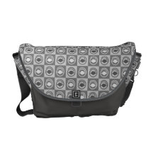 Modelo del casquillo de la graduación bolsas de mensajería