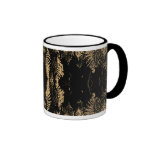 Modelo del helecho en negro y Brown Taza
