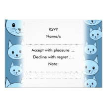 Modelo lindo de los gatos en azul invitaciones personalizada