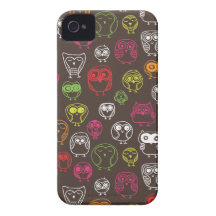 Modelo lindo del doodle del búho iPhone 4 Case-Mate cárcasa