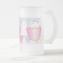Modelo lindo del empavesado de la magdalena taza