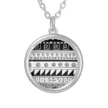 Modelo tribal blanco y negro collar personalizado