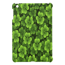 Modelo verde de la planta del trébol iPad mini cárcasa