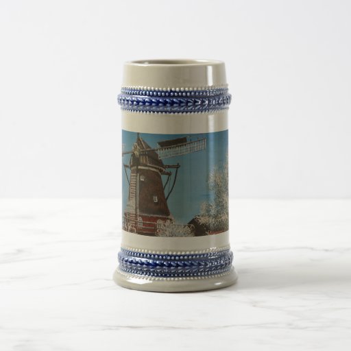 Molino de viento en taza del invierno