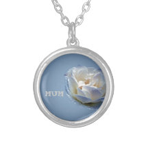 Momias azules y rosa blanco collares