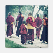 Monjes en el imán de Sarnath