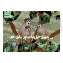 Monkey alrededor la tarjeta de cumpleaños