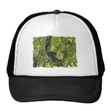 Mono hecho frente blanco en selva gorras de camionero