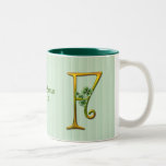 Monograma irlandés F del oro Taza