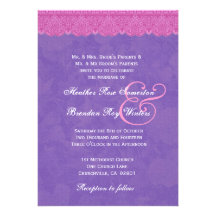 Monograma púrpura y rosado del cordón que casa V00 Invitacion Personalizada