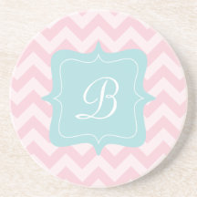 Monograma rosado del zigzag posavaso para bebida