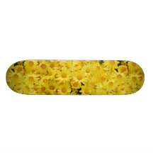 Monopatín amarillo de las momias