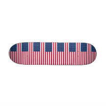 Monopatín con la bandera de Estados Unidos