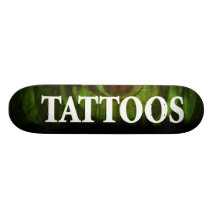 Monopatín de los tatuajes