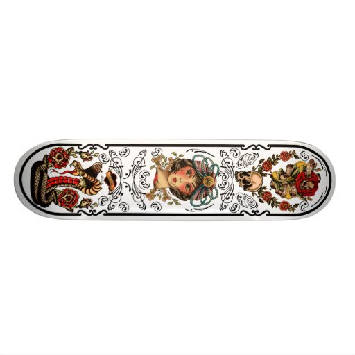 Monopatín del arte del tatuaje